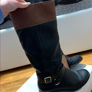 Black zip up boots!